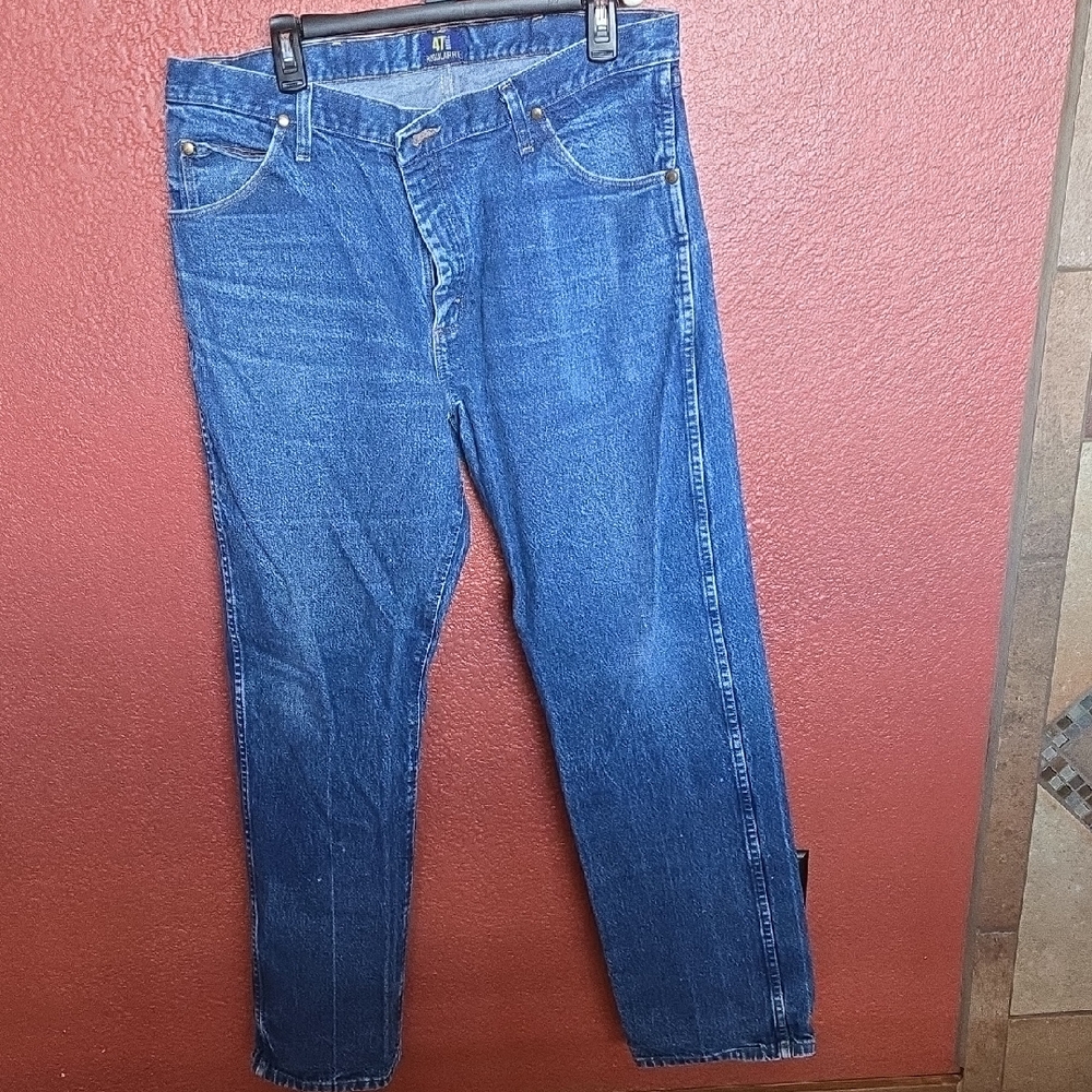 Wrangler Men's Relaxed Fit Blue Jeans